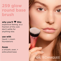 Real Techniques Glow: brocha para rubor líquido o crema con precisión de estampado.