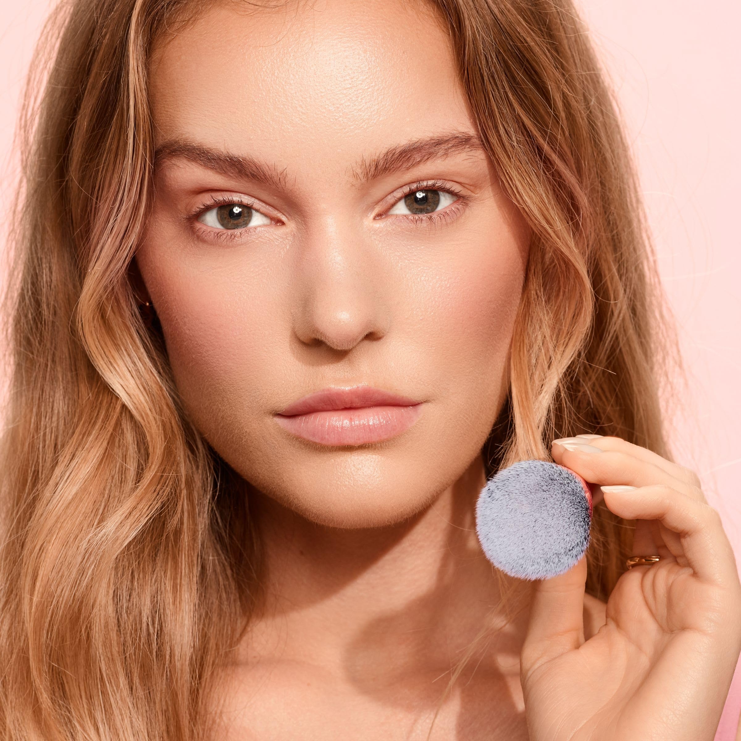 Real Techniques Glow: limpieza semanal para alargar la vida de las brochas.