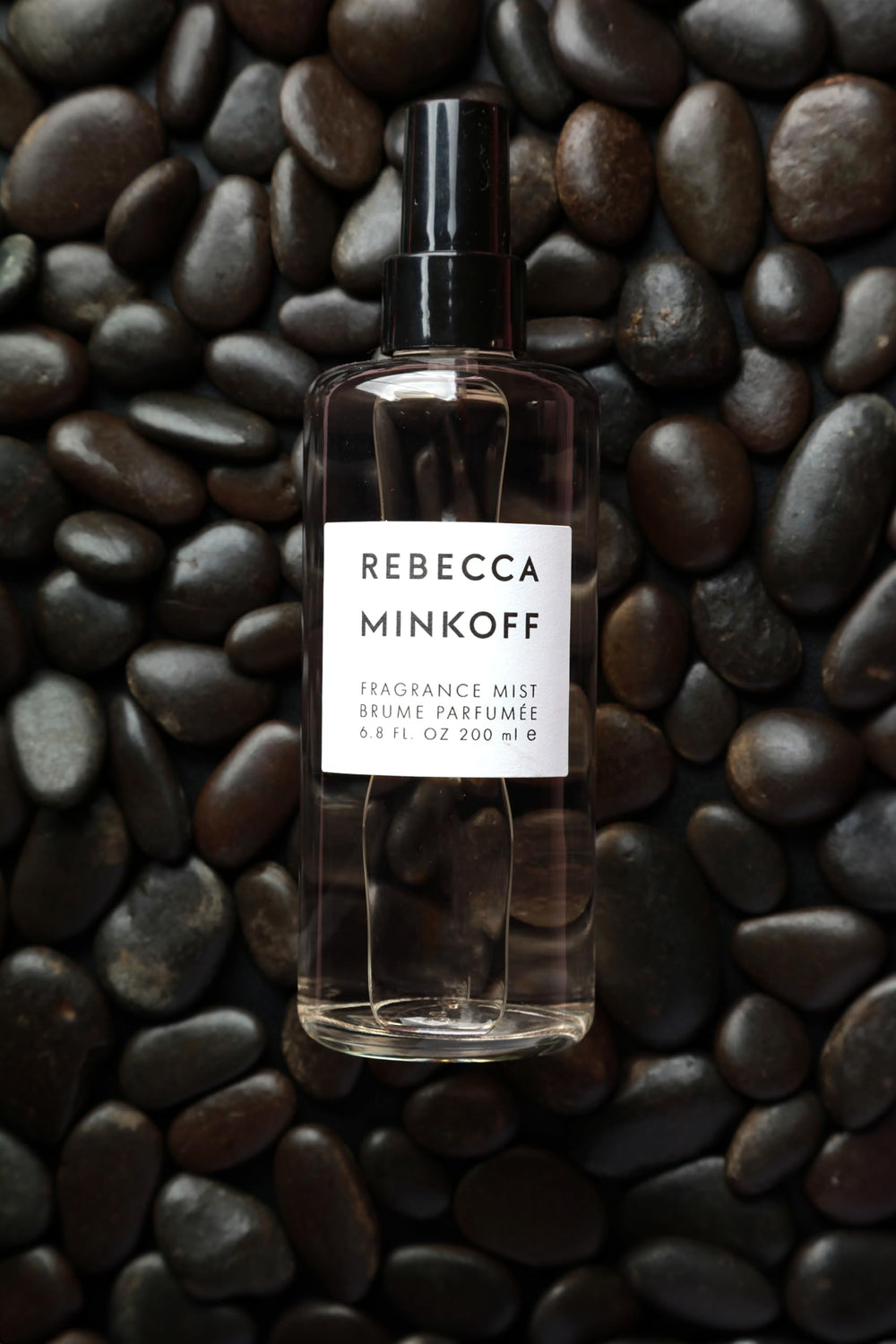 Rebecca Minkoff Bruma: notas de salida que despiertan los sentidos y elevan el ánimo.