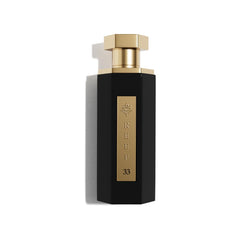 Etiqueta árabe en Reef Perfumes, diseño distintivo que realza la experiencia sensorial.