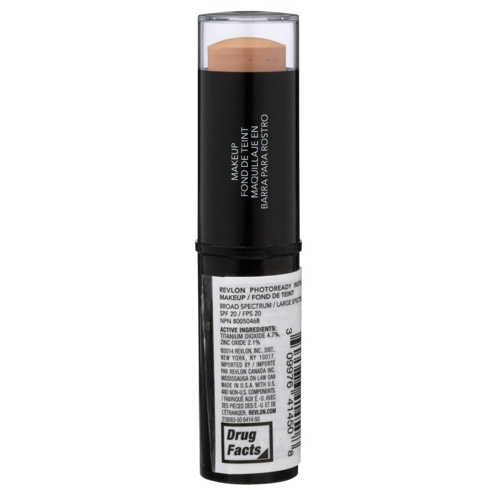 Revlon PhotoReady Insta-Fix application stroke highlights easy blending.