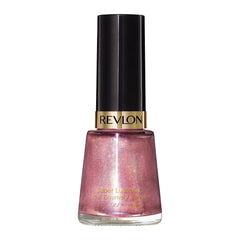 Aplicación con brocha de REVLON Super Lustrous Esmalte, acabado suave sin burbujas.