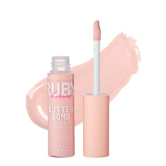 Ruby Kisses Butter Bomb Gloss en tono nude natural, acabado suave e hidratación.