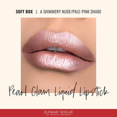 Runway Rogue Pearl Glam labial, aplicación profesional para un color homogéneo.