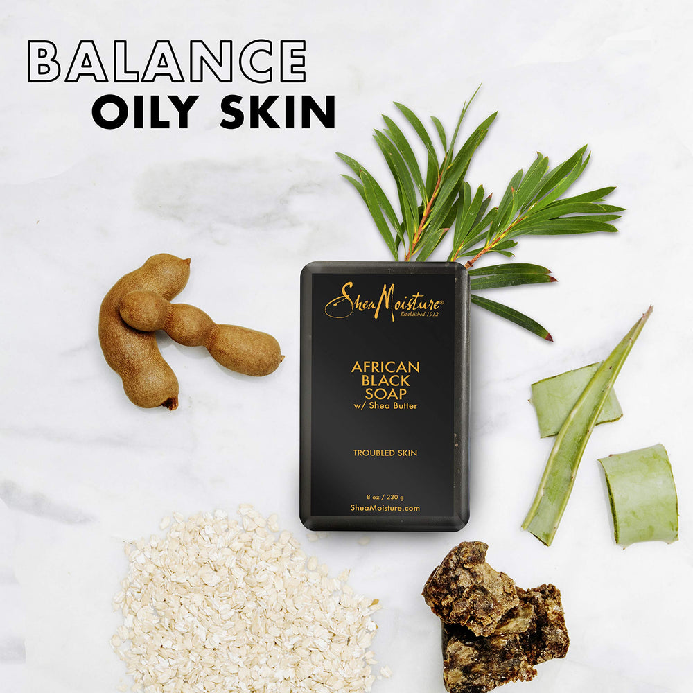 Enjuague con SheaMoisture Jabón Negro Africano, sensación fresca y limpia.