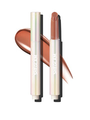 SHEGLAM PoutPerfect In Bloom: envase elegante que resalta su brillo hidratante.