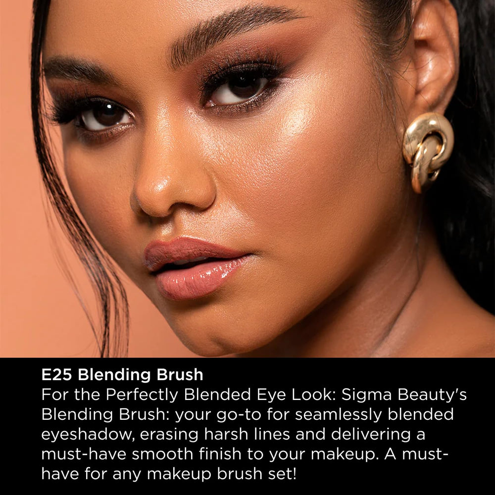 Mango largo y ergonómico de Sigma Beauty E25 para control seguro.