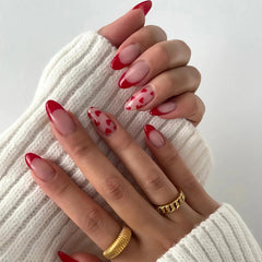 SINSEN Uñas de San Valentín con corazón rojo en forma almendra, ideal para fechas especiales.
