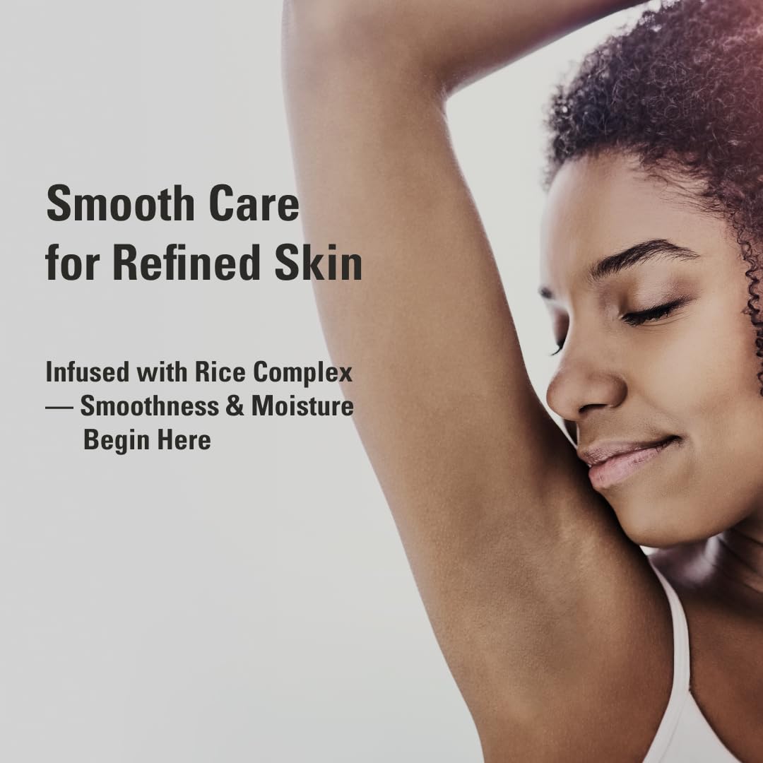 Texture swirl of SIOT Rice Jam Mask shows creamy consistency for hydrating care.