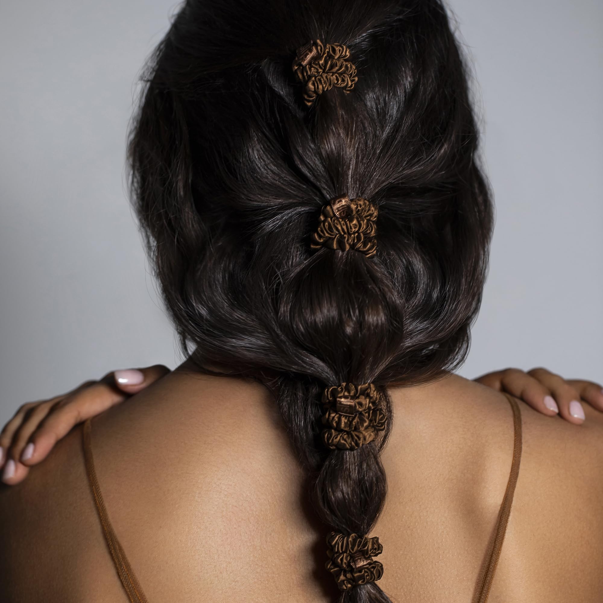 SLIP uso diario, protege el cabello durante el día.