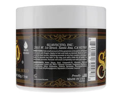 Pomada Suavecito Original Hold, aplicación cremosa que facilita el peinado sin esfuerzo.