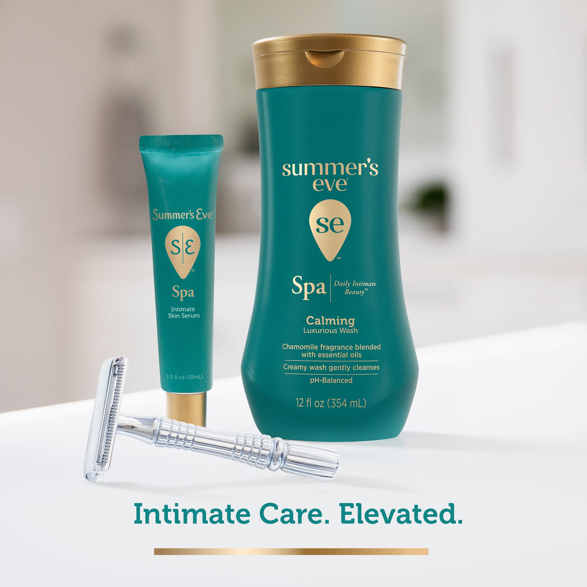 Rutina nocturna de cuidado con Summer's Eve Spa Serum para piel delicada.