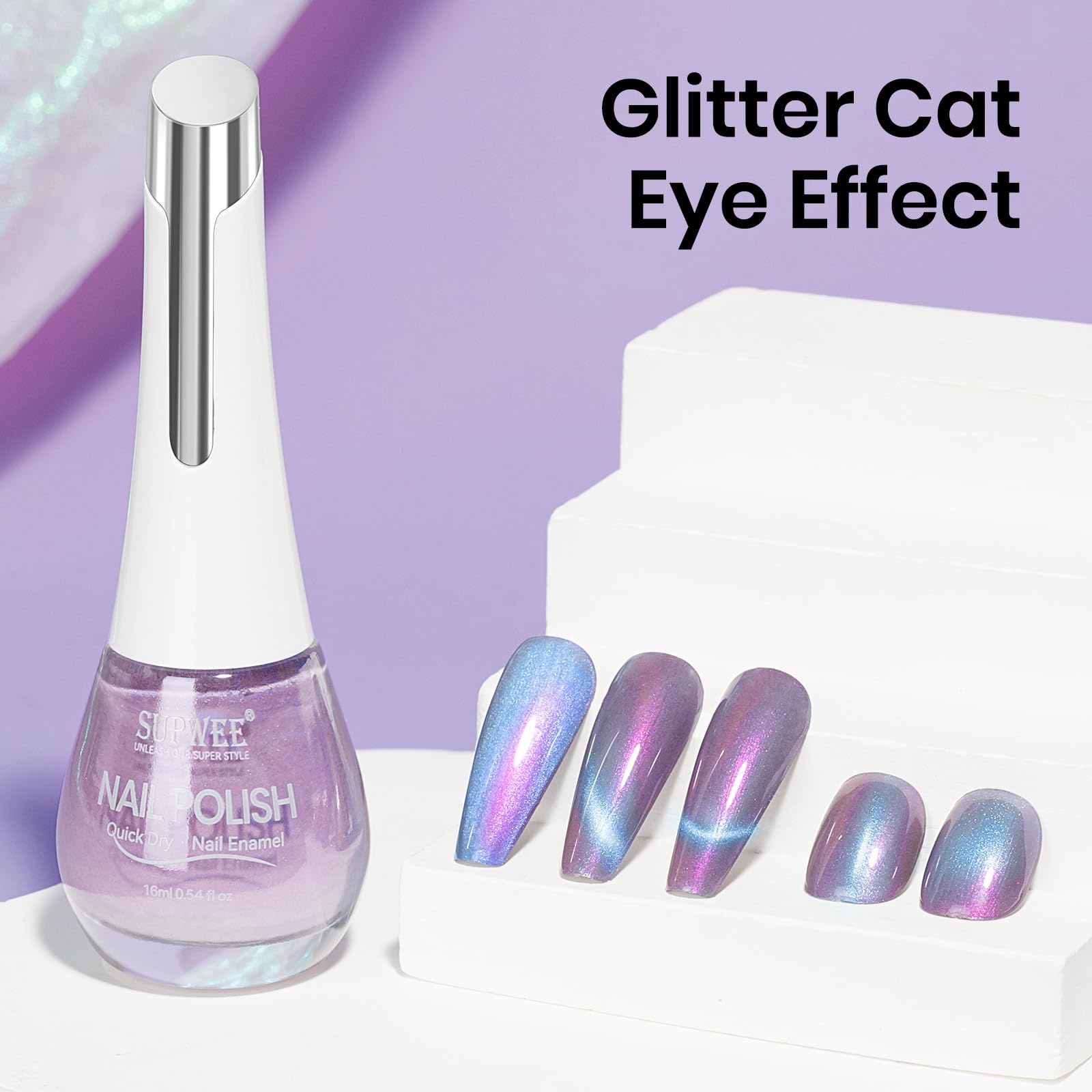 Acabado perlado con efecto ojo de gato para looks sofisticados.