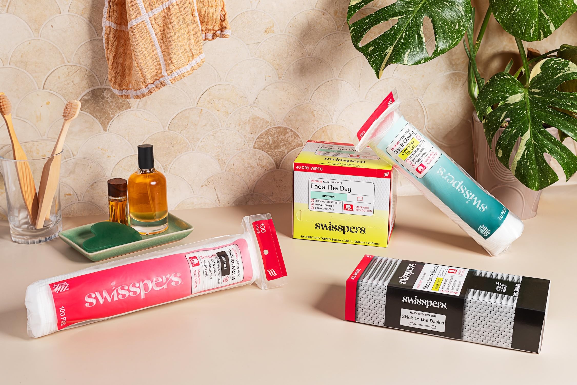 Discos grandes Swisspers para desmaquillar y aplicar tónicos con comodidad.