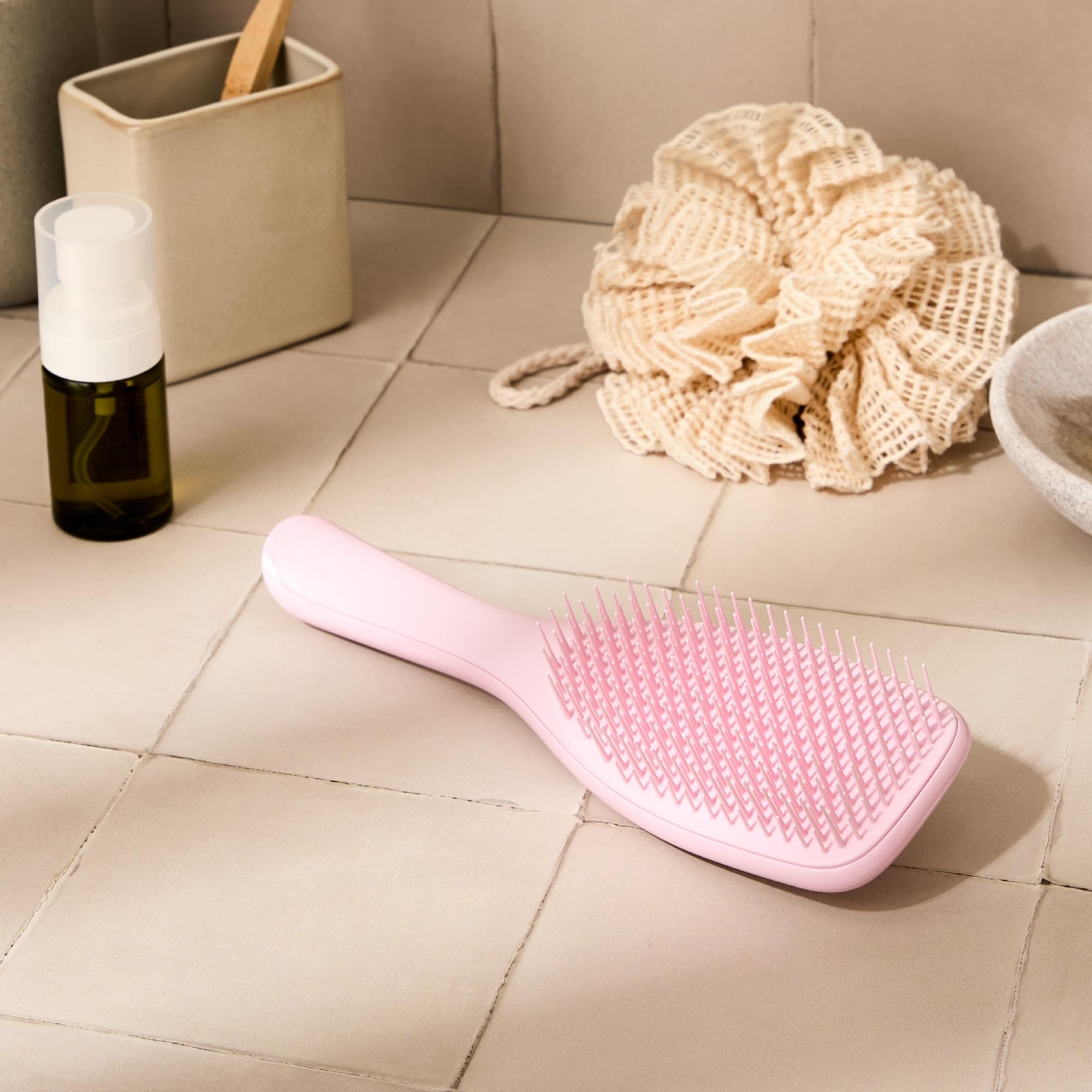 Tangle Teezer revela brillo y suavidad tras el peinado.