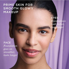 Tatcha Liquid Silk Canvas aporta textura ligera para un aspecto natural.