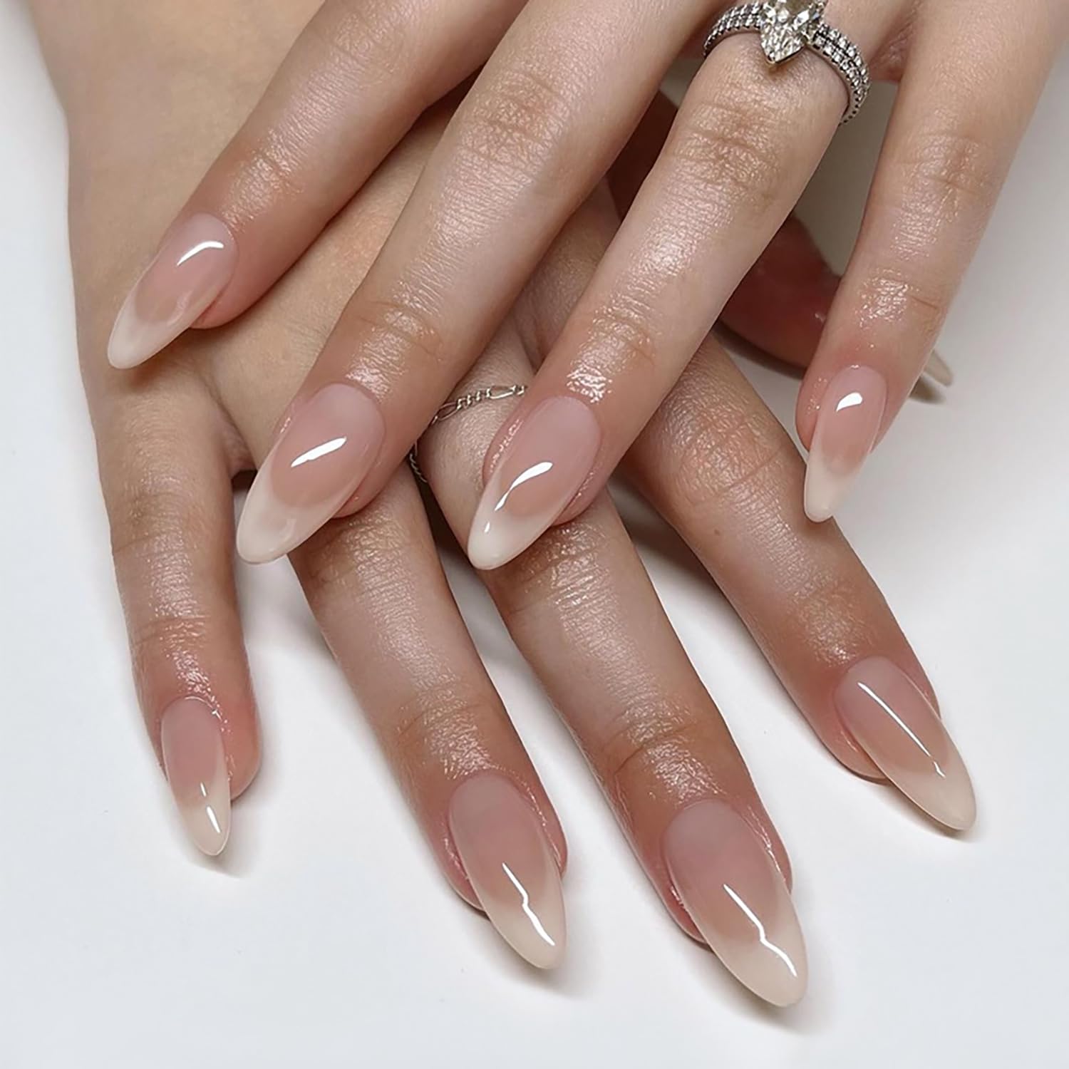 Uñas postizas TBRZTR 24 piezas con punta francesa nude gradiente y brillo