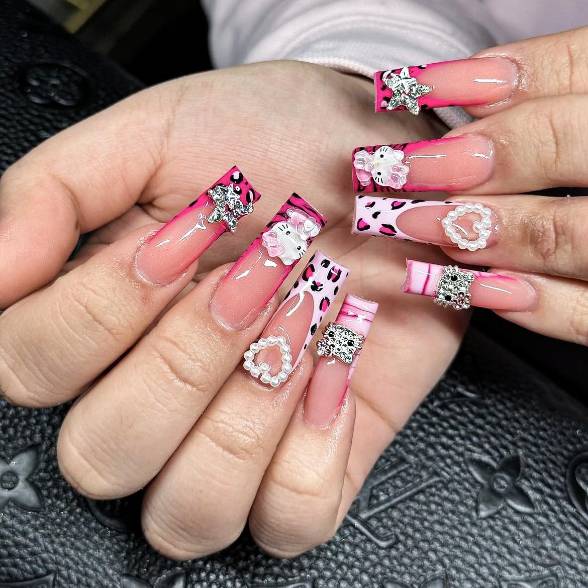 TemBelle charms uñas mariposas 3D, detalle delicado y colorido