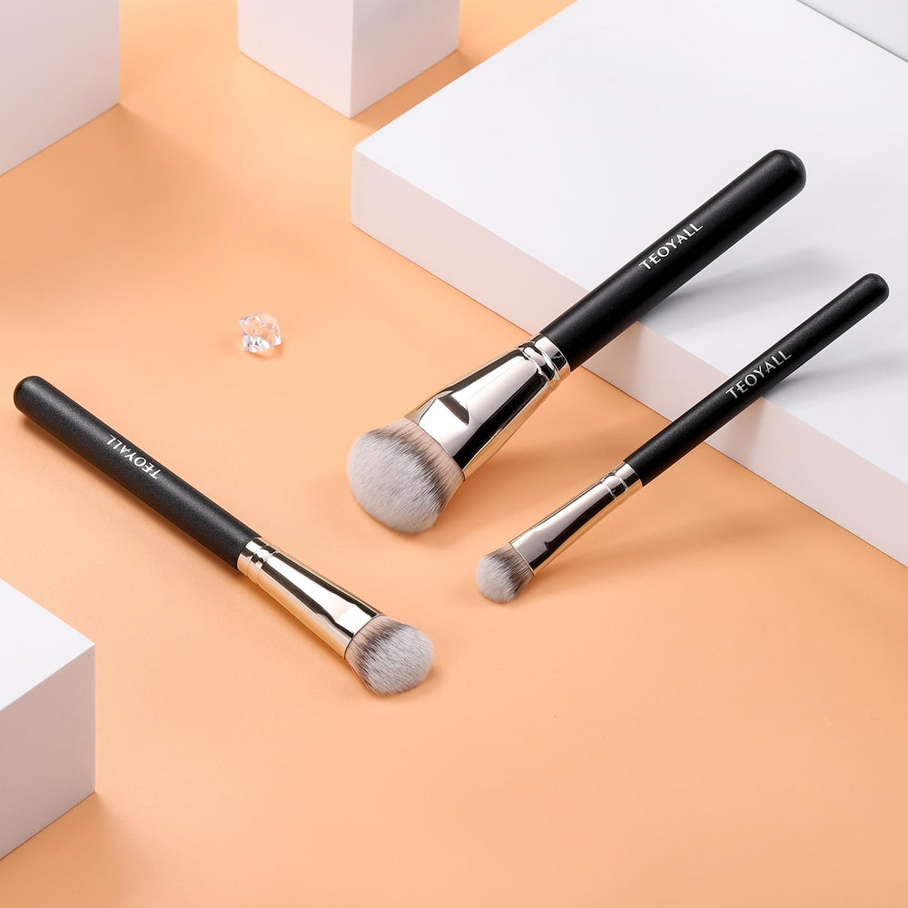 Teoyall brocha concealer ojos compacta para retoques rápidos y precisos.