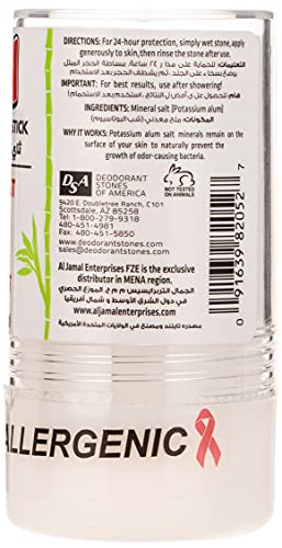 Thai Deodorant Stone aplicación en axila para neutralizar olores.