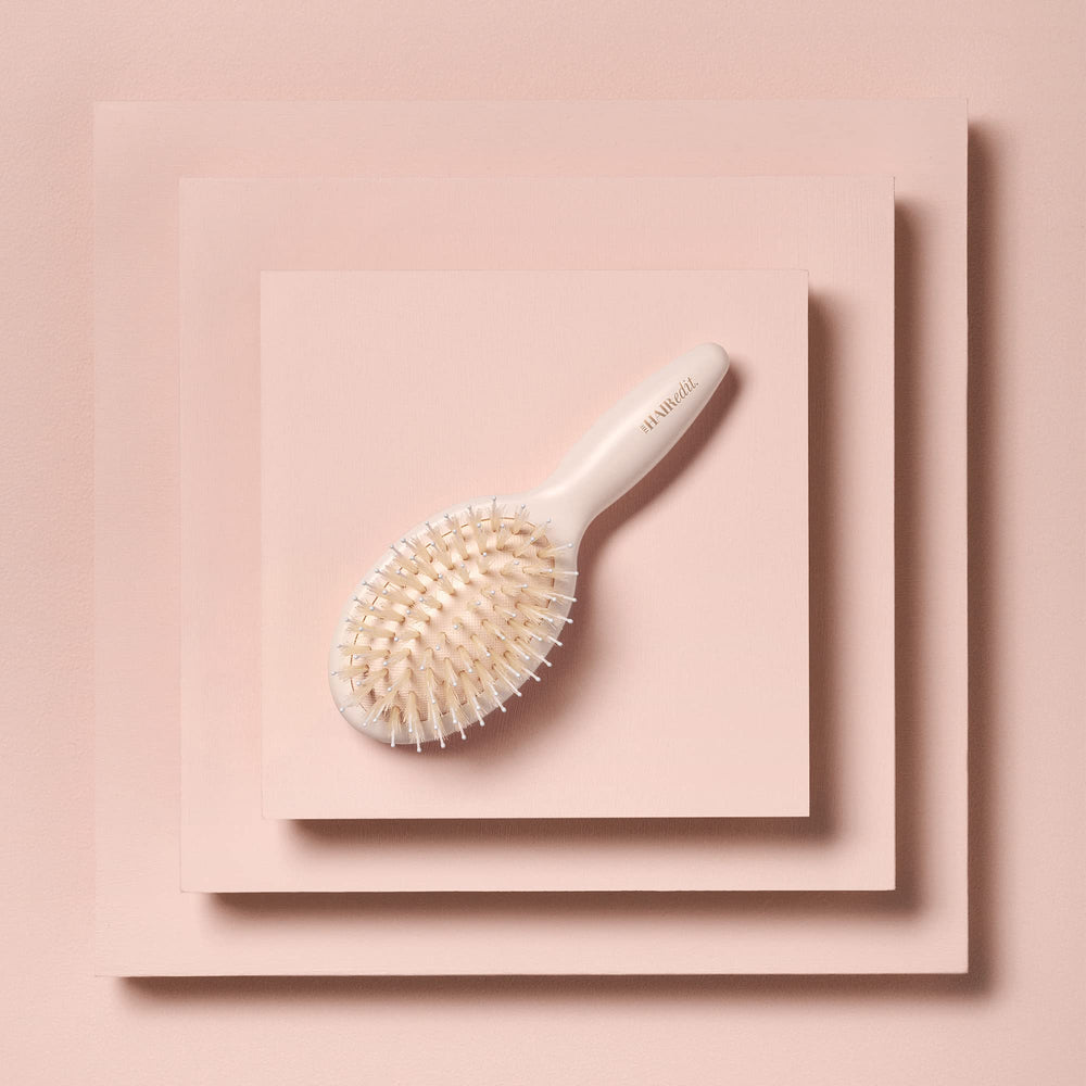 The Hair Edit, tamaño compacto para retoques en bolso o mochila.