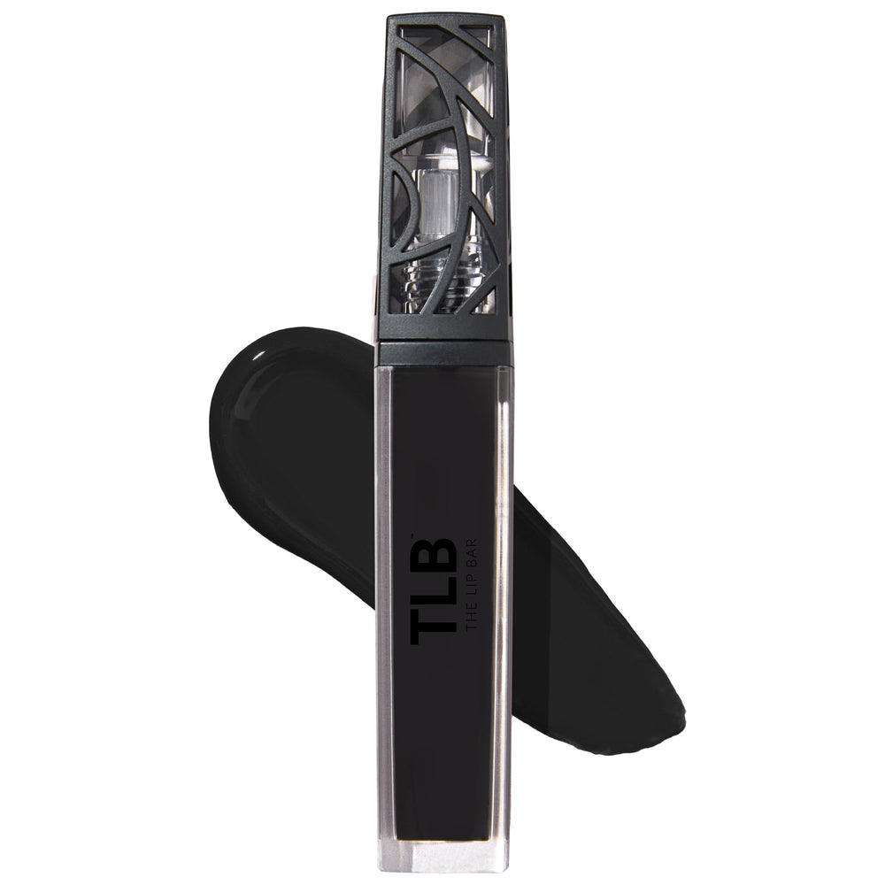 The Lip Bar Back to Black: aplicación suave para color intenso y duradero.