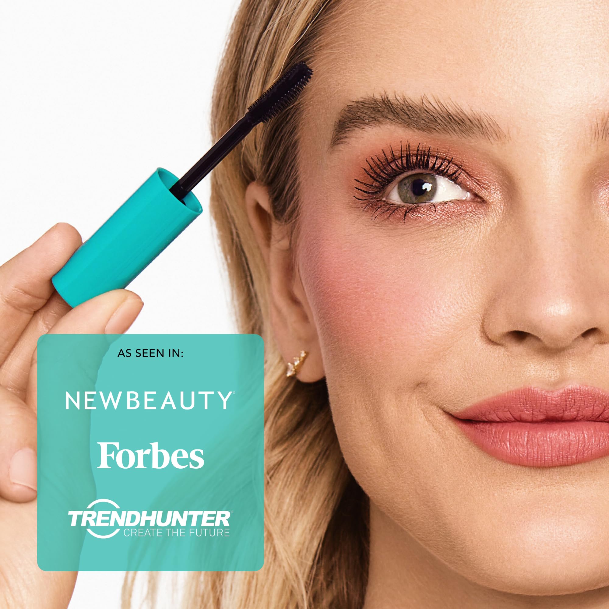 Thrive Causemetics bloqueo líquido de cejas – presentación compacta ideal para bolso.