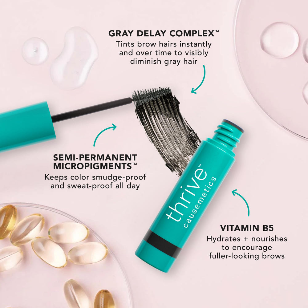 Thrive Causemetics Instant Brow Fix envase compacto y fácil de usar.