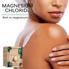 THUIOP Magnesium Cream on skin demonstrating smoothing and absorption.
