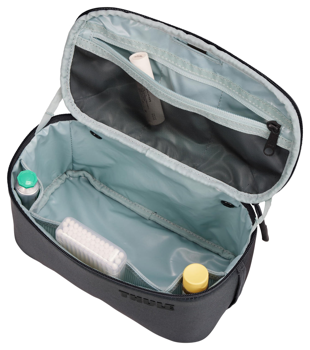 Bolsa Thule Subterra 2 apertura lateral para acceso cómodo.