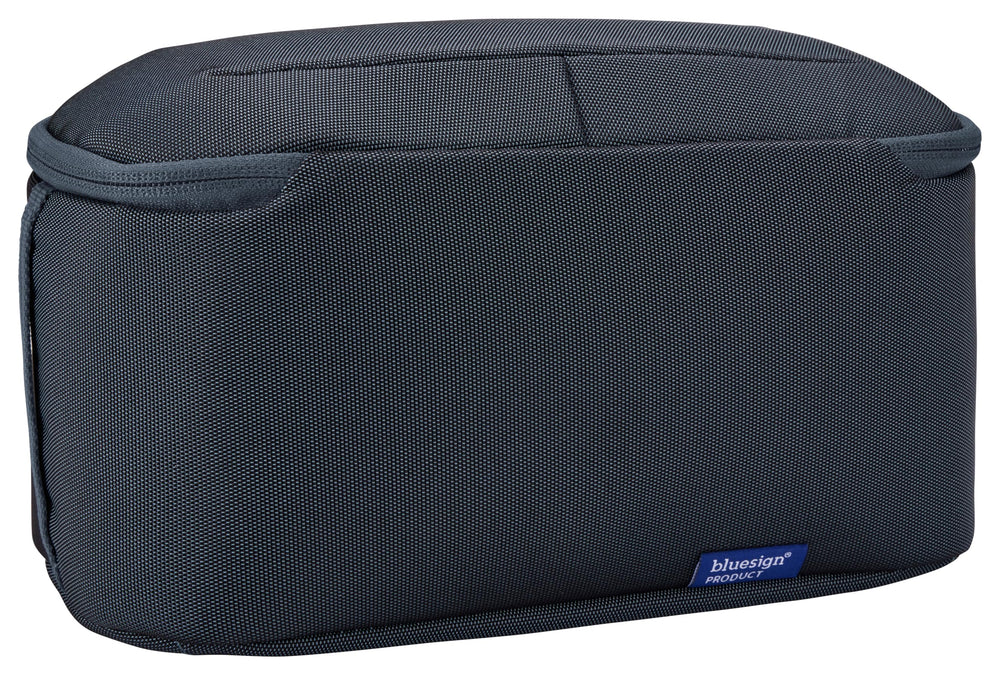 Bolsa Thule Subterra 2 con malla en la tapa para organización.
