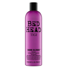 TIGI Bed Head Dumb Blonde Shampoo, botella visible, protege el color y aporta hidratación.