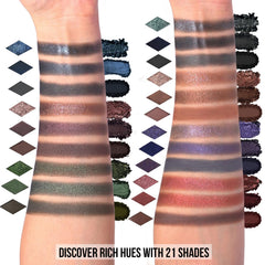 Sombra negra con destellos shimmer suaves, de Tintark Midnight Masquerade