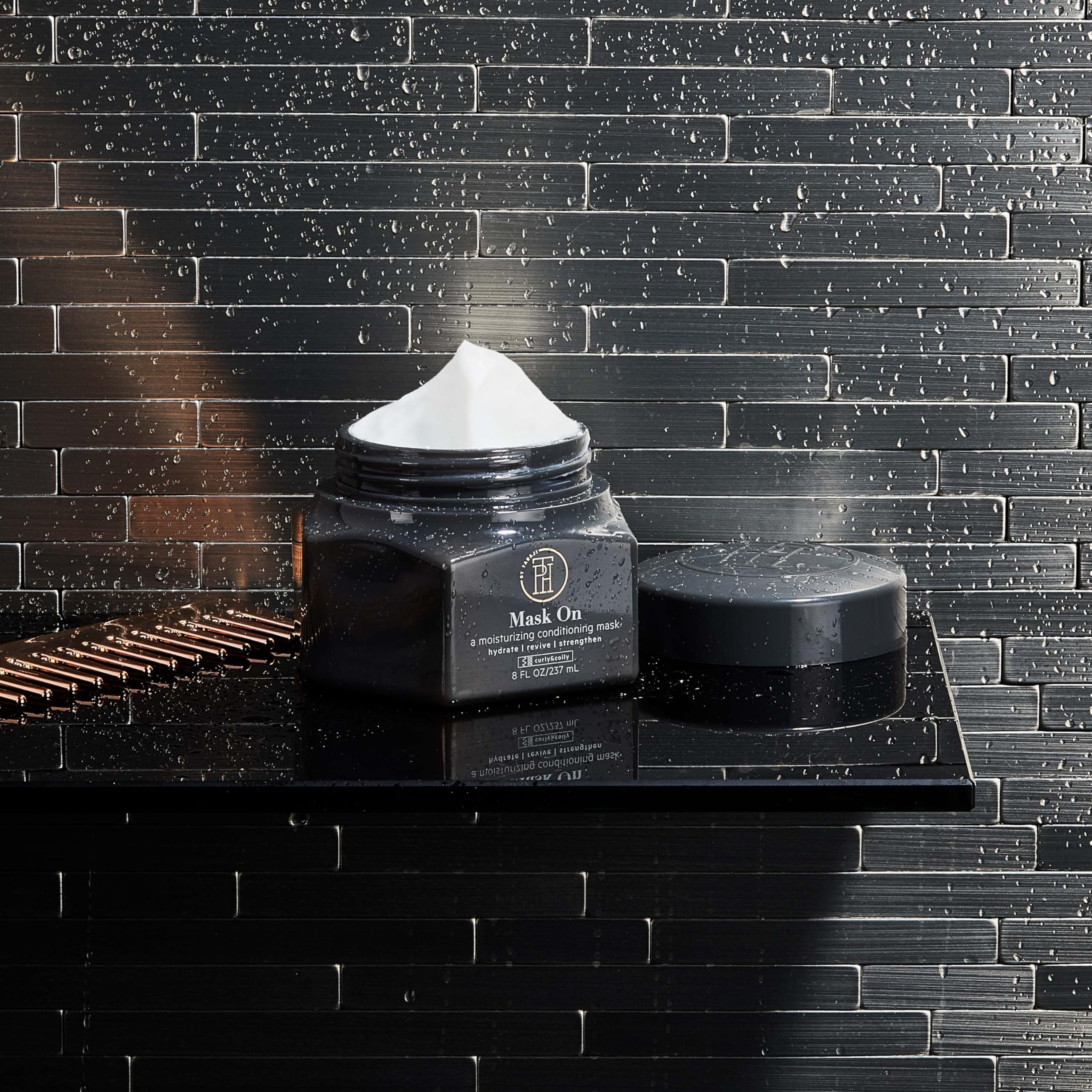Mascarilla capilar TPH Taraji aroma a mango para uso diario.