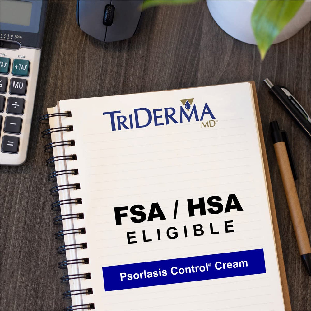 TriDerma Psoriasis Control textura crema en la mano, absorción rápida.