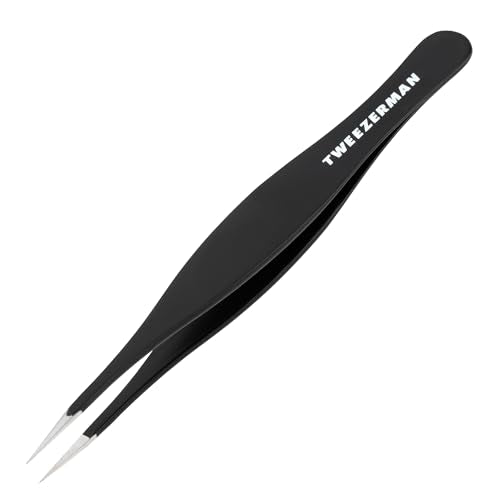 Tweezerman G.E.A.R. en acero inoxidable, duradera y fácil de limpiar.