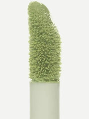 Typology Correcteur couleur vert en action sur la peau, application naturelle