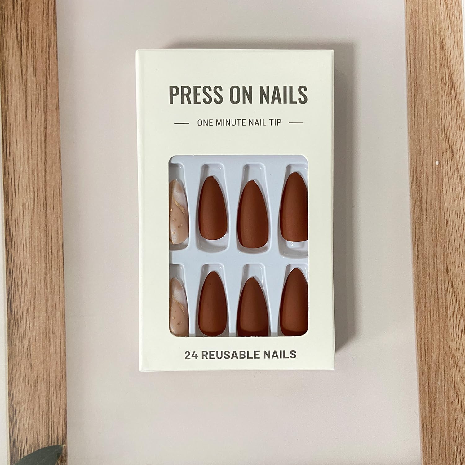 Tyuimhx uñas reutilizables con pegamento en gel para retoques.