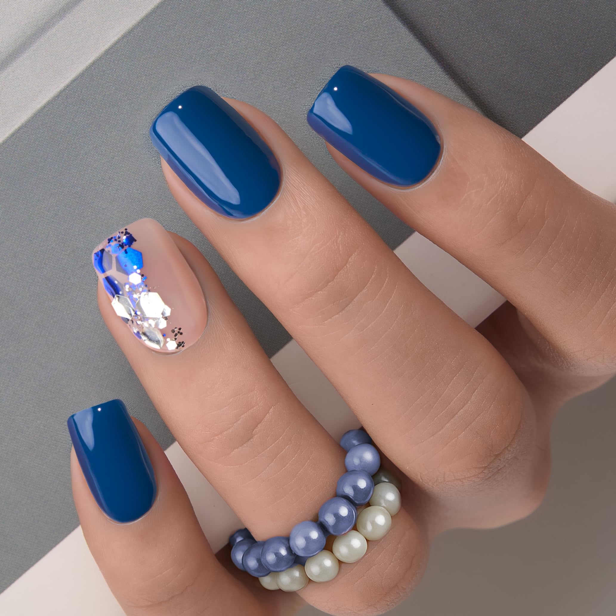Curvlife unas pegables azul profundo corto cuadrado para un look moderno y fácil de aplicar