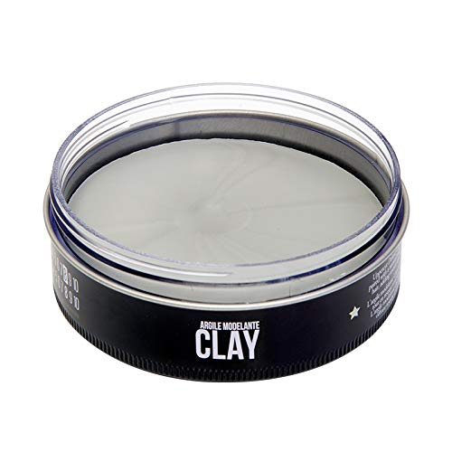 Uppercut Deluxe Clay controla la humedad, ideal para días cálidos.