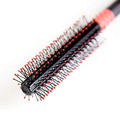 Uppercut Deluxe Quiff Roller, agarre antideslizante para control preciso.
