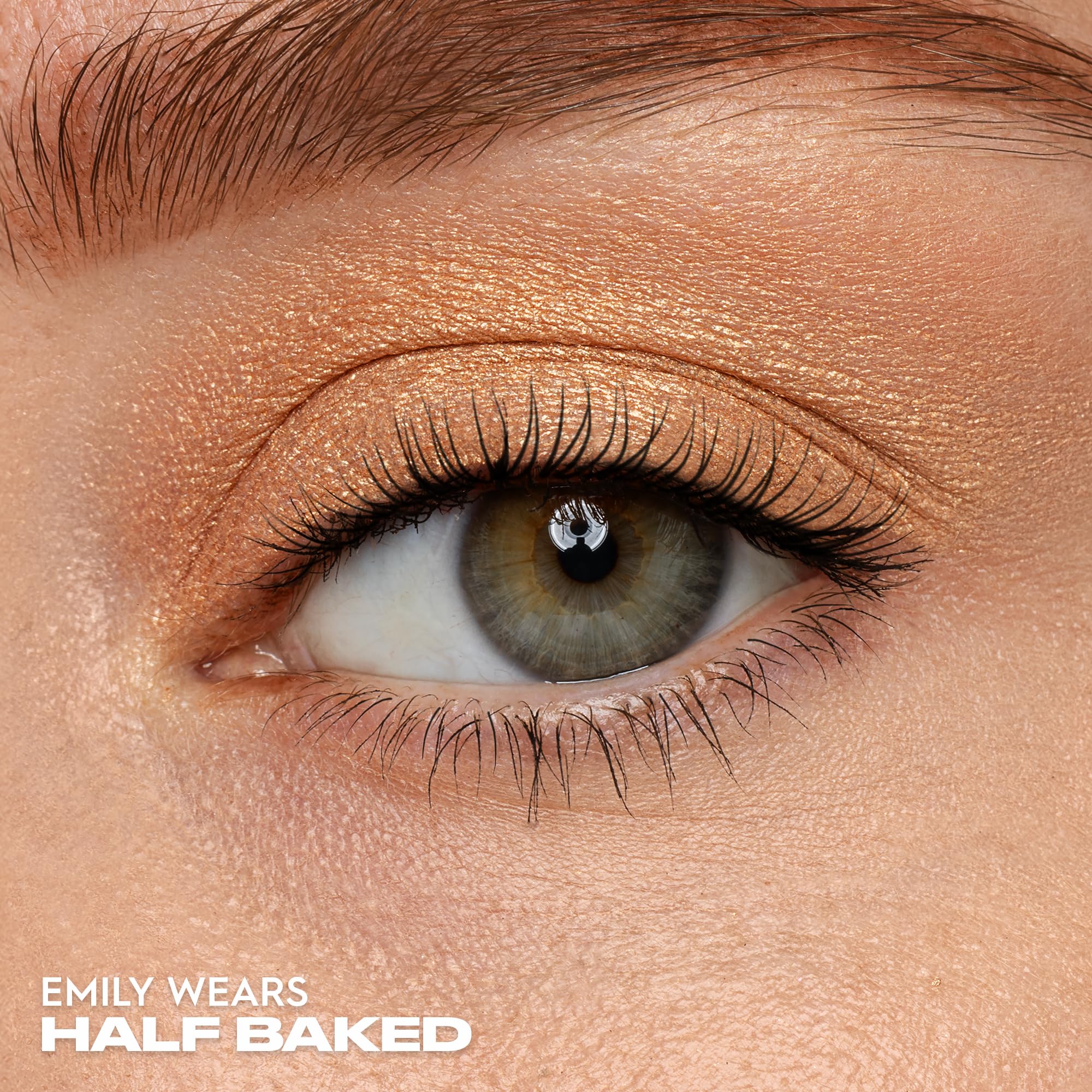 URBAN DECAY 24/7 Half Baked, sombra ultra suave para mezclado fácil.