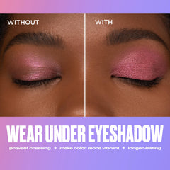 Urban Decay primer de ojos con aplicador de felpa para una aplicación precisa.