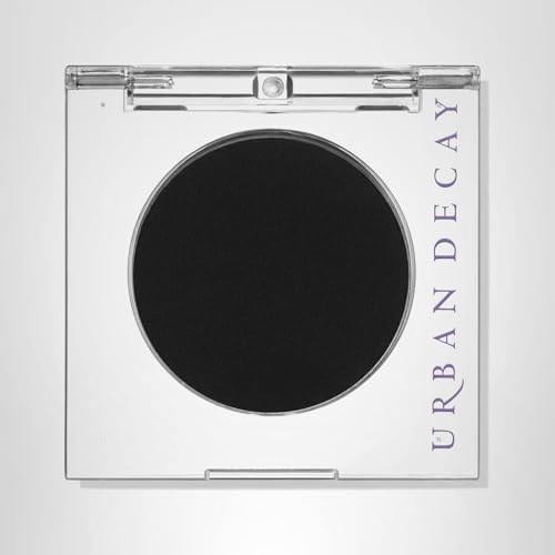URBAN DECAY 24/7 acabado metalico, destellos sutiles.