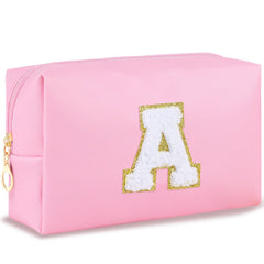URSKYTOUS bolso maquillaje inicial rosa, vista frontal, perfecto para llevar lo esencial.