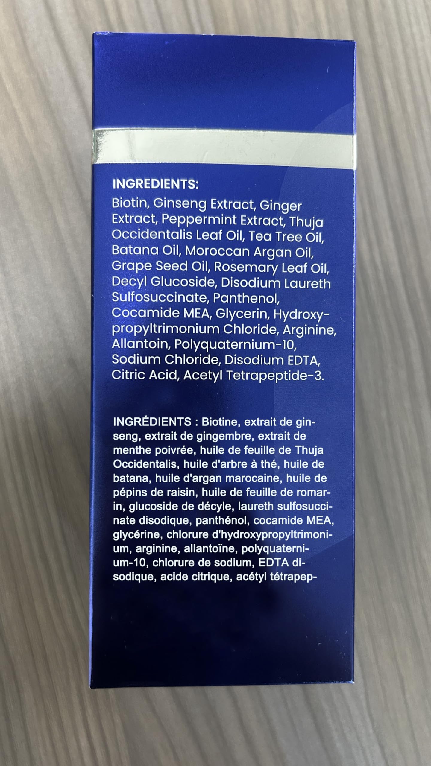 Uttse Biotion Shampoo alivia cuero cabelludo irritado con hierbas.