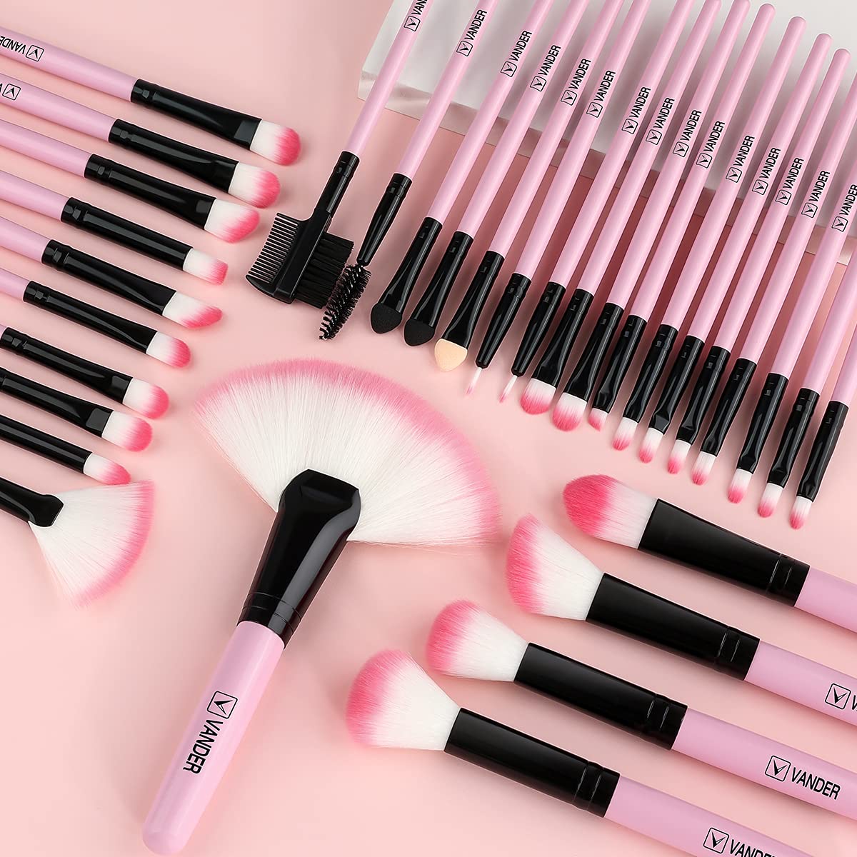 Brocha Vander difuminado ojos: mezcla sombras para transiciones suaves.