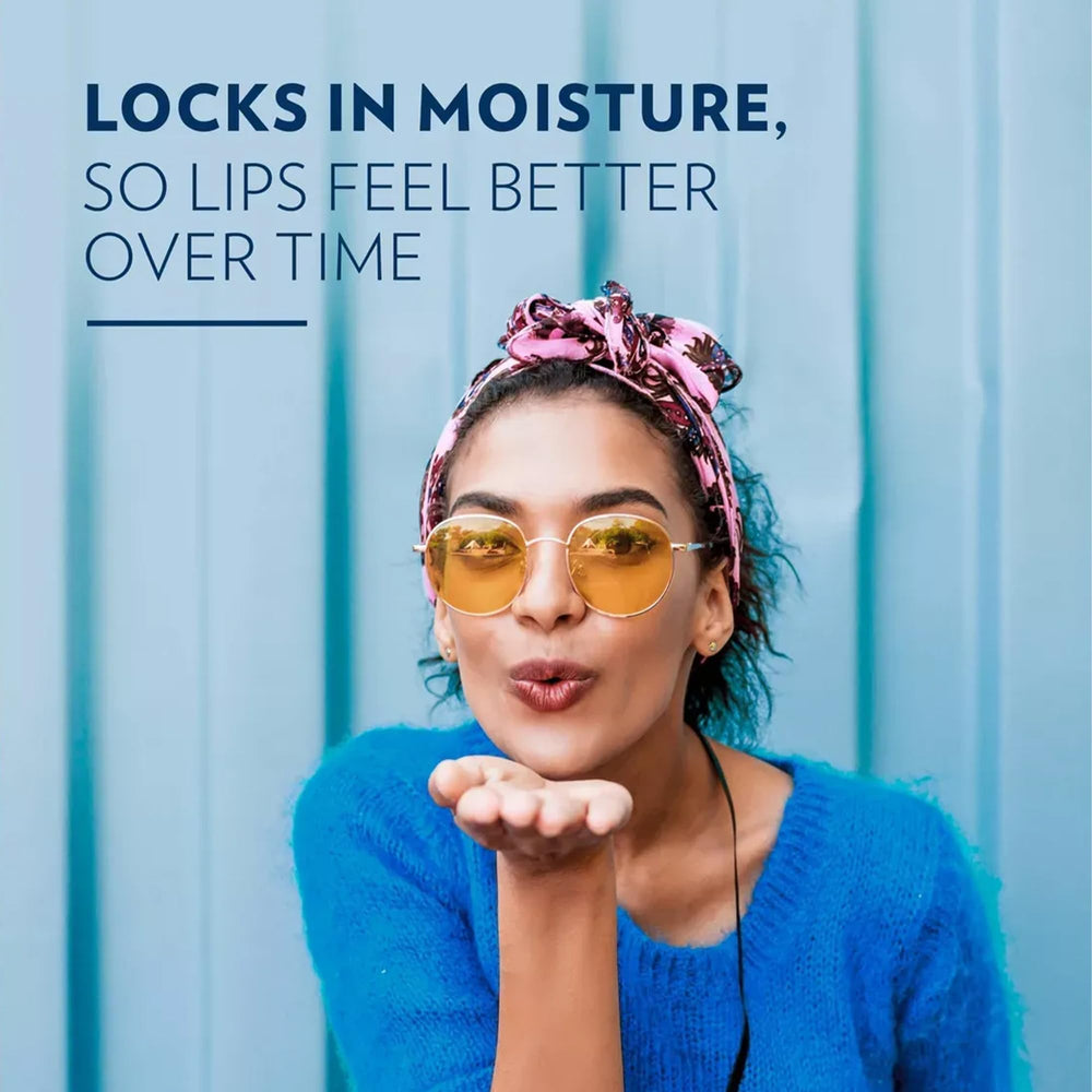 Vaseline Lip Therapy mini bálsamo, ideal para bolso y viaje.