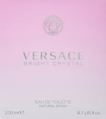 Versace Bright Crystal, frasco presentado con brillo para ocasiones especiales.