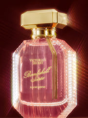 Fragancia Bombshell Soiree en presentación nocturna, ideal para eventos.